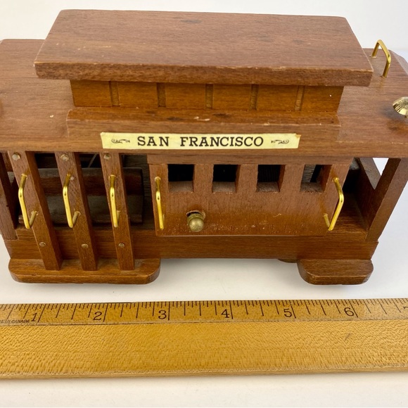 San Francisco trolley car music box, vintage wooden cable car ornament - Picture 9 of 10